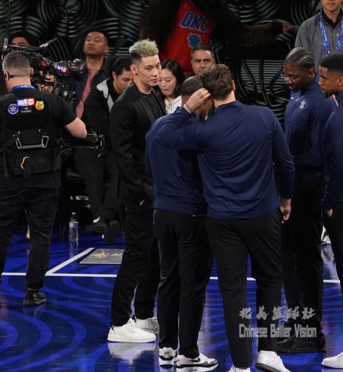 关于法国篮球联赛重新开始新赛季，球队士气高昂的信息