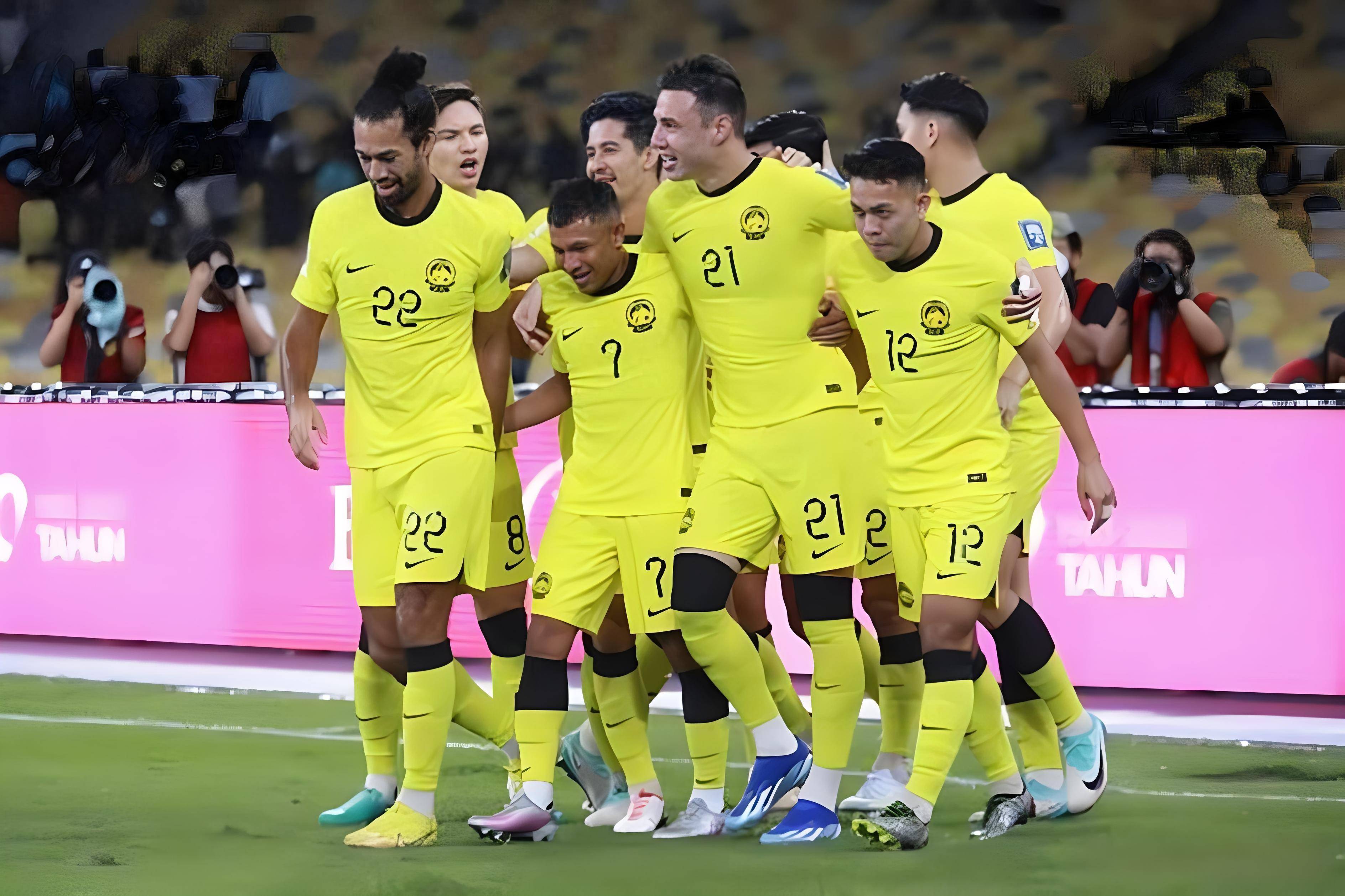 包含马来西亚队奋斗不止，可惜止步亚洲杯赛场的词条