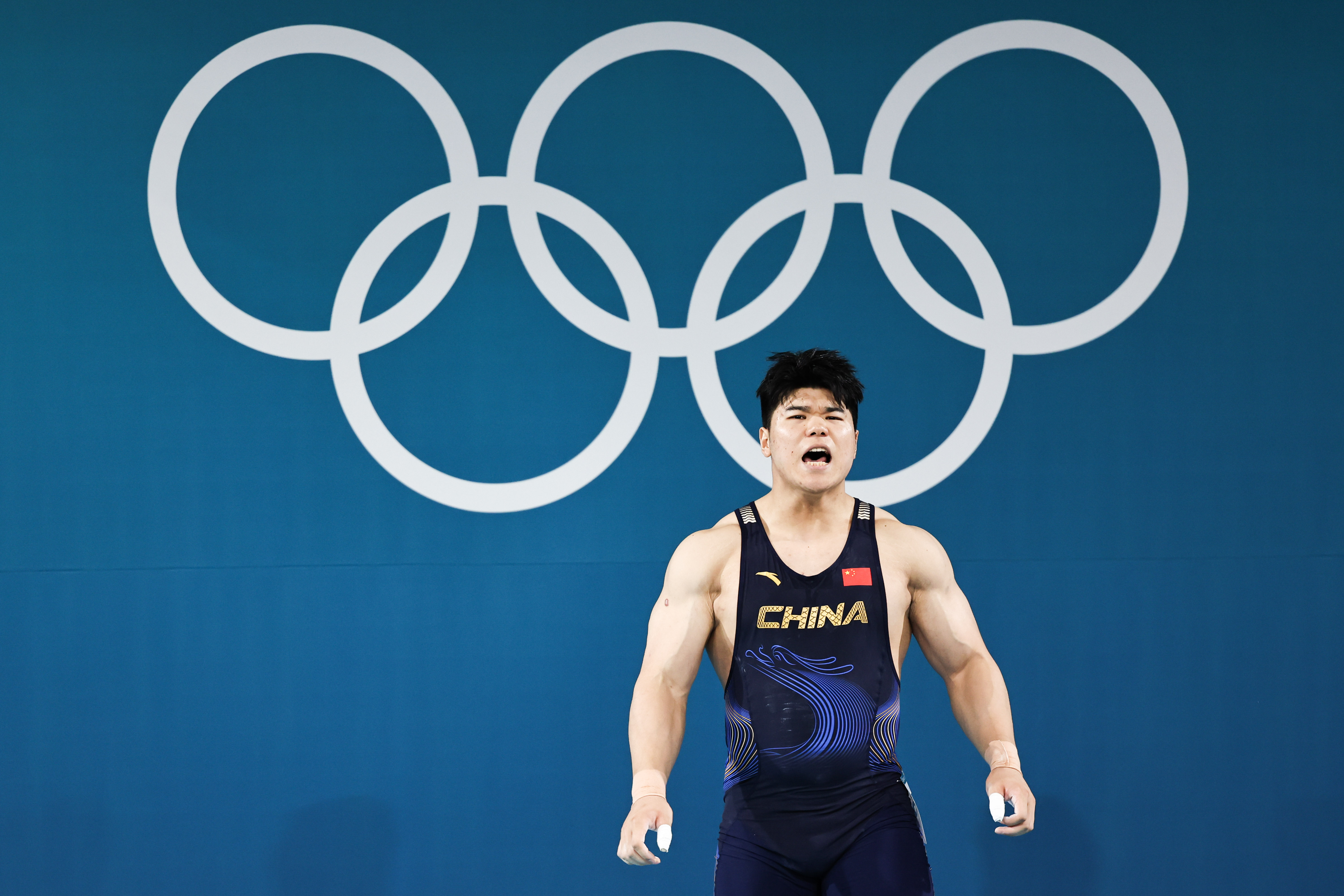 跆拳道男子公斤级比赛，伊朗选手获胜